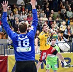20.04.2017,  Krems,  Handball,  Handball Liga Austria,  HLA, VF,  UHK Krems,  SG Westwien<br>KAIPER Florian, VISY Norbert, JOCHMANN Jakob<br><br><br>Copyright DIENER / Zierlinger <br>Marktgasse 3-7 / 4 / 5 / 21<br>A-1090 Wien<br>Telefax +43 1 955 32 35<br>Mobil +43 676 629 98 51<br>BA-CA<br>Bank Nr. 12000<br>Account Nr. 00712 223 783<br>e-mail: agentur@diener.at<br>Datenbank: www.diener.at