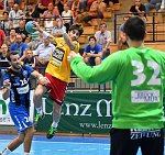 16.09.2016, Krems, Handball, Handball Liga Austria, HLA, GD, UHK Krems, HC Bruck,<br>BREG Martin, SCHOPF Tobias, TALETOVIC Emir<br><br><br>Copyright / www. sportfotos. at<br>Missongasse 21<br>A - 3500 Krems<br>zierlinger@sportfotos.at<br>www.sportfotos.at<br>Kremser Bank <br>BIC SPKDAT21XXX<br>IBAN AT392022800704000918<br>