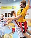 04.10.2016, Krems, Handball, Handball Liga Austria, HLA, GD, UHK Krems, HC Hard,<br>ZEINER Gerald, WUESTNER Frederic, POSCH Fabian<br><br><br>Copyright / www. sportfotos. at<br>Missongasse 21<br>A - 3500 Krems<br>zierlinger@sportfotos.at<br>www.sportfotos.at<br>Kremser Bank <br>BIC SPKDAT21XXX<br>IBAN AT392022800704000918