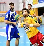 25.11.2016, Krems, Handball, Handball Liga Austria, HLA, GD, UHK Krems, HC Linz,<br>HOFLEHNER Julius, SCHOPF Tobias<br><br><br><br><br>Copyright / www. sportfotos. at<br>Missongasse 21<br>A - 3500 Krems<br>zierlinger@sportfotos.at<br>www.sportfotos.at<br>Kremser Bank <br>BIC SPKDAT21XXX<br>IBAN AT392022800704000918