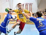 25.11.2016, Krems, Handball, Handball Liga Austria, HLA, GD, UHK Krems, HC Linz,<br>KAINMUELLER Klemens, SIMEK  Marko, HOFLEHNER Julius<br><br><br><br><br>Copyright / www. sportfotos. at<br>Missongasse 21<br>A - 3500 Krems<br>zierlinger@sportfotos.at<br>www.sportfotos.at<br>Kremser Bank <br>BIC SPKDAT21XXX<br>IBAN AT392022800704000918