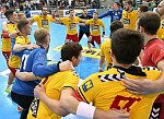 15.10.2016, Krems, Handball, Handball Liga Austria, HLA, GD, UHK Krems,  HT Schwaz,<br>Jubelreigen Krems<br><br><br>Copyright / www. sportfotos. at<br>Missongasse 21<br>A - 3500 Krems<br>zierlinger@sportfotos.at<br>www.sportfotos.at<br>Kremser Bank <br>BIC SPKDAT21XXX<br>IBAN AT392022800704000918