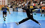 03.09.2016, Krems, Handball, Handball Liga Austria, HLA, GD, UHK Krems, SC Ferlach,<br>MALOVIC Nemanja, MUSEL Gregory,<br>Siegestor nach 60 Minuten<br><br><br>Copyright / www. sportfotos. at<br>Missongasse 21<br>A - 3500 Krems<br>zierlinger@sportfotos.at<br>www.sportfotos.at<br>Kremser Bank <br>BIC SPKDAT21XXX<br>IBAN AT392022800704000918<br>