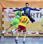 16.12.2016, Krems, Handball, Handball Liga Austria, HLA, GD, UHK Krems, SG Westwien<br>JELINEK Wilhelm, WALZER Guenther, MUSEL Gregory<br><br><br>Copyright / www. sportfotos. at<br>Missongasse 21<br>A - 3500 Krems<br>zierlinger@sportfotos.at<br>www.sportfotos.at<br>Kremser Bank <br>BIC SPKDAT21XXX<br>IBAN AT392022800704000918<br>