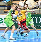 16.12.2016, Krems, Handball, Handball Liga Austria, HLA, GD, UHK Krems, SG Westwien<br>MISKOVEZ Michael, TOMANN Aron, FUEHRER Matthias<br><br><br>Copyright / www. sportfotos. at<br>Missongasse 21<br>A - 3500 Krems<br>zierlinger@sportfotos.at<br>www.sportfotos.at<br>Kremser Bank <br>BIC SPKDAT21XXX<br>IBAN AT392022800704000918<br>