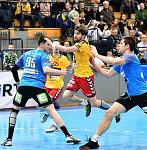 07.12.2016, Krems, Handball, Handball Liga Austria, HLA, GD, UHK Krems, Union Leoben,<br>SABAGIRAEV Hasbulat, SIMEK Marko, SCHOPF Tobias, SENTA Ivan<br><br><br>Copyright / www. sportfotos. at<br>Missongasse 21<br>A - 3500 Krems<br>zierlinger@sportfotos.at<br>www.sportfotos.at<br>Kremser Bank <br>BIC SPKDAT21XXX<br>IBAN AT392022800704000918<br>