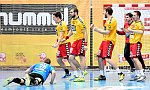 07.12.2016, Krems, Handball, Handball Liga Austria, HLA, GD, UHK Krems, Union Leoben,<br>STOLZ Patrick, TOMANN Aron, ZUPANAC Marcus, POSCH Fabian, MUSEL Gregory, SIMEK Marko<br>Siegesjubel nach Freiwurfabwehr<br><br><br><br>Copyright / www. sportfotos. at<br>Missongasse 21<br>A - 3500 Krems<br>zierlinger@sportfotos.at<br>www.sportfotos.at<br>Kremser Bank <br>BIC SPKDAT21XXX<br>IBAN AT392022800704000918<br>