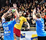 07.12.2016, Krems, Handball, Handball Liga Austria, HLA, GD, UHK Krems, Union Leoben,<br>SALBRECHTER Stefan Bernhard, TOMANN Aron, KOVACECH Marek<br><br><br>Copyright / www. sportfotos. at<br>Missongasse 21<br>A - 3500 Krems<br>zierlinger@sportfotos.at<br>www.sportfotos.at<br>Kremser Bank <br>BIC SPKDAT21XXX<br>IBAN AT392022800704000918<br>
