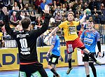 07.12.2016, Krems, Handball, Handball Liga Austria, HLA, GD, UHK Krems, Union Leoben,<br>MARINOVIC Luka, VISY Norbert, SABAGIRAEV Hasbulat<br><br><br>Copyright / www. sportfotos. at<br>Missongasse 21<br>A - 3500 Krems<br>zierlinger@sportfotos.at<br>www.sportfotos.at<br>Kremser Bank <br>BIC SPKDAT21XXX<br>IBAN AT392022800704000918<br>