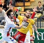 07.04.2017, Krems, Handball, Handball Liga Austria, HLA, OPO, UHK Krems, HC Hard,<br>ZIVKOVIC Boris, FEICHTINGER Sebastian<br><br><br><br>Copyright DIENER / Zierlinger Karl<br>Marktgasse 3-7 / 4 / 5 / 21<br>A-1090 Wien<br>Telefax +43 1 955 32 35<br>Mobil +43 676 629 98 51<br>BA-CA<br>Bank Nr. 12000<br>Account Nr. 00712 223 783<br>e-mail: agentur@diener.at<br>Datenbank: www.diener.at