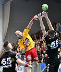 25.02.2017, Krems, Handball, Handball Liga Austria, HLA, OPO, UHK Krems, WAT Margareten,<br>ALJETIC Nikola, MITKOV Vlatko, JOVANOVIC Stefan<br><br><br><br>Copyright DIENER / Zierlinger Karl<br>Marktgasse 3-7 / 4 / 5 / 21<br>A-1090 Wien<br>Telefax +43 1 955 32 35<br>Mobil +43 676 629 98 51<br>BA-CA<br>Bank Nr. 12000<br>Account Nr. 00712 223 783<br>e-mail: agentur@diener.at<br>Datenbank: www.diener.at