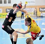 12.05.2018, Krems, Handball, Handball Liga Austria, HLA, 2.HF, UHK Krems, WAT Margareten,<br>SEIDL Thomas, JOCHMANN Jakob<br><br><br>Copyright / www. sportfotos. at<br>Missongasse 21<br>A - 3500 Krems<br>zierlinger@sportfotos.at<br>www.sportfotos.at<br>Kremser Bank <br>BIC SPKDAT21XXX<br>IBAN AT392022800704000918<br>