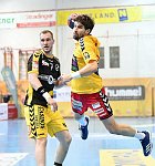 16.02.2018, Krems, Handball, Handball Liga Austria, HLA, Bonusrunde, UHK Krems, Bregenz,<br>BABARSKAS Povilas, SCHOPF Tobias<br><br><br>Copyright / www. sportfotos. at<br>Missongasse 21<br>A - 3500 Krems<br>zierlinger@sportfotos.at<br>www.sportfotos.at<br>Kremser Bank <br>BIC SPKDAT21XXX<br>IBAN AT392022800704000918<br>