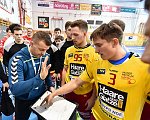 16.02.2018, Krems, Handball, Handball Liga Austria, HLA, Bonusrunde, UHK Krems, Bregenz,<br>Timeout Krems<br><br><br>Copyright / www. sportfotos. at<br>Missongasse 21<br>A - 3500 Krems<br>zierlinger@sportfotos.at<br>www.sportfotos.at<br>Kremser Bank <br>BIC SPKDAT21XXX<br>IBAN AT392022800704000918<br>