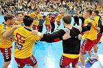 29.09.2017, Krems, Handball, Handball Liga Austria, HLA, GD, UHK Krems, Bregenz,<br>Jubelreigen Krems<br><br><br>Copyright / www. sportfotos. at<br>Missongasse 21<br>A - 3500 Krems<br>zierlinger@sportfotos.at<br>www.sportfotos.at<br>Kremser Bank <br>BIC SPKDAT21XXX<br>IBAN AT392022800704000918<br>