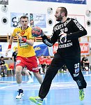 21.10.2017, Krems, Handball, Handball Liga Austria, HLA, GD, UHK Krems, HC Hard,<br>OMEROVIC Sakib, DOKNIC Golub<br><br><br>Copyright / www. sportfotos. at<br>Missongasse 21<br>A - 3500 Krems<br>zierlinger@sportfotos.at<br>www.sportfotos.at<br>Kremser Bank <br>BIC SPKDAT21XXX<br>IBAN AT392022800704000918
