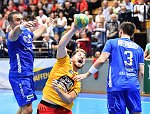 08.09.2017, Krems, Handball, Handball Liga Austria, HLA, GD, UHK Krems, HC Linz,<br>VUCKOVIC Gojko, POSCH Fabian, LEHNER Stefan<br><br><br><br><br>Copyright / www. sportfotos. at<br>Missongasse 21<br>A - 3500 Krems<br>zierlinger@sportfotos.at<br>www.sportfotos.at<br>Kremser Bank <br>BIC SPKDAT21XXX<br>IBAN AT392022800704000918