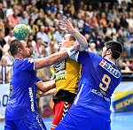 08.09.2017, Krems, Handball, Handball Liga Austria, HLA, GD, UHK Krems, HC Linz,<br>VUCKOVIC Gojko, PROKOP Gunnar, JURIC Antonio<br><br><br><br><br>Copyright / www. sportfotos. at<br>Missongasse 21<br>A - 3500 Krems<br>zierlinger@sportfotos.at<br>www.sportfotos.at<br>Kremser Bank <br>BIC SPKDAT21XXX<br>IBAN AT392022800704000918