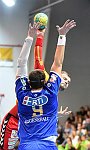 08.09.2017, Krems, Handball, Handball Liga Austria, HLA, GD, UHK Krems, HC Linz,<br>JURIC Antonio, FEICHTINGER Sebastian<br><br><br><br><br>Copyright / www. sportfotos. at<br>Missongasse 21<br>A - 3500 Krems<br>zierlinger@sportfotos.at<br>www.sportfotos.at<br>Kremser Bank <br>BIC SPKDAT21XXX<br>IBAN AT392022800704000918