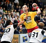 07.12.2017, Krems, Handball, Handball Liga Austria, HLA, GD, UHK Krems, SC Ferlach,<br>GONZALEZ-MARTINEZ Adonis, MITKOV Vlatko. GAMS Janez<br><br><br>Copyright / www. sportfotos.at<br>Missongasse 21<br>A - 3500 Krems<br>zierlinger@sportfotos.at<br>www.sportfotos.at<br>Kremser Bank <br>BIC SPKDAT21XXX<br>IBAN AT392022800704000918<br>