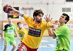 15.12.2017, Krems, Handball, Handball Liga Austria, HLA, GD, UHK Krems, SG Westwien<br>SCHOPF Tobias, HAJDU Gabor<br><br><br>Copyright / www. sportfotos. at<br>Missongasse 21<br>A - 3500 Krems<br>zierlinger@sportfotos.at<br>www.sportfotos.at<br>Kremser Bank <br>BIC SPKDAT21XXX<br>IBAN AT392022800704000918<br>