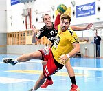 12.08.2017, Krems, Handball, Testspiel,  UHK Krems,  <br>RK Nexe<br>HASECIC Kenan<br><br><br>Copyright / www. sportfotos. at<br>Missongasse 21<br>A - 3500 Krems<br>zierlinger@sportfotos.at<br>www.sportfotos.at<br>Kremser Bank <br>BIC SPKDAT21XXX<br>IBAN AT392022800704000918<br>