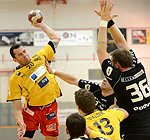 21.04.2012, Krems, Handball, Handball Liga Austria, <br>HLA, MPO, UHK Krems, Bregenz,<br>LAZAREVIC Uros, WALZER Guenther, GUENTHER Matthias, PODVRSIC Andraz<br><br><br>Copyright DIENER / Zierlinger Karl<br>Marktgasse 3-7 / 4 / 5 / 21<br>A-1090 Wien<br>Telefax +43 1 955 32 35<br>Mobil +43 676 629 98 51<br>BA-CA<br>Bank Nr. 12000<br>Account Nr. 00712 223 783<br>e-mail: agentur@diener.at<br>Datenbank: www.diener.at