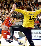 22.03.2012, Krems, Handball, Handball Liga Austria, HLA, MPO, UHK Krems, HC Hard,<br>WALZER Guenther, DOKNIC Golub<br><br><br>Copyright DIENER / Zierlinger Karl<br>Marktgasse 3-7 / 4 / 5 / 21<br>A-1090 Wien<br>Telefax +43 1 955 32 35<br>Mobil +43 676 629 98 51<br>BA-CA<br>Bank Nr. 12000<br>Account Nr. 00712 223 783<br>e-mail: agentur@diener.at<br>Datenbank: www.diener.at