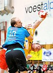 25.02.2012, Krems, Handball, Handball Liga Austria, HLA, MPO, UHK Krems - HC Linz,<br>LOVRINOVIC Uros, LINT Werner<br><br>Copyright DIENER / Zierlinger Karl<br>Marktgasse 3-7 / 4 / 5 / 21<br>A-1090 Wien<br>Telefax +43 1 955 32 35<br>Mobil +43 676 629 98 51<br>BA-CA<br>Bank Nr. 12000<br>Account Nr. 00712 223 783<br>e-mail: agentur@diener.at<br>Datenbank: www.diener.at