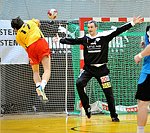 25.02.2012, Krems, Handball, Handball Liga Austria, HLA, MPO, UHK Krems - HC Linz,<br>SCHOPF Tobias, MIJAILOVIC Nenad<br><br><br>Copyright DIENER / Zierlinger Karl<br>Marktgasse 3-7 / 4 / 5 / 21<br>A-1090 Wien<br>Telefax +43 1 955 32 35<br>Mobil +43 676 629 98 51<br>BA-CA<br>Bank Nr. 12000<br>Account Nr. 00712 223 783<br>e-mail: agentur@diener.at<br>Datenbank: www.diener.at