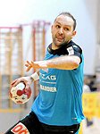 25.02.2012, Krems, Handball, Handball Liga Austria, HLA, MPO, UHK Krems - HC Linz,<br>SCHNEIDER Uwe<br><br>Copyright DIENER / Zierlinger Karl<br>Marktgasse 3-7 / 4 / 5 / 21<br>A-1090 Wien<br>Telefax +43 1 955 32 35<br>Mobil +43 676 629 98 51<br>BA-CA<br>Bank Nr. 12000<br>Account Nr. 00712 223 783<br>e-mail: agentur@diener.at<br>Datenbank: www.diener.at