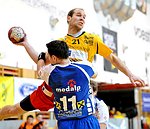 11.02.2012, Krems, Handball, Handball Liga Austria, <br>HLA, MPO, UHK Krems - HIT Tirol,<br>KAIMMUELLER Klemens, SCHMOELZ Johann<br><br><br>Copyright DIENER / Zierlinger Karl<br>Marktgasse 3-7 / 4 / 5 / 21<br>A-1090 Wien<br>Telefax +43 1 955 32 35<br>Mobil +43 676 629 98 51<br>BA-CA<br>Bank Nr. 12000<br>Account Nr. 00712 223 783<br>e-mail: agentur@diener.at<br>Datenbank: www.diener.at