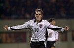 28.03.2001<br>�sterreich - Israel/2:1<br>HERZOG Andreas (�sterreich)<br>jubelt �ber sein Elfertor zum 2:1<br>42. Minute