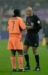 16.10.2002<br>�sterreich - Niederlande/0:3 (0:3)<br>SEEDORF Clarence erh�lt von COLLINA Pierluigi die gelbe Karte nach Foul an Cerny<br>40. Minute
