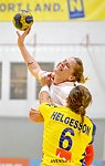 22.03.2012, Krems, Handball, Laenderspiel, Nationalteam,  Oesterreich - Schweden, Europameisterschaftsqualifikation, Damen, European Championships, Qualification ,Women, <br>Austria - Sweden,<br>SCHEFFKNECHT Beate, ISLAS HELGESSON Therese<br><br>Copyright DIENER / Zierlinger Karl<br>Marktgasse 3-7 / 4 / 5 / 21<br>A-1090 Wien<br>Telefax +43 1 955 32 35<br>Mobil +43 676 629 98 51<br>BA-CA<br>Bank Nr. 12000<br>Account Nr. 00712 223 783<br>e-mail: agentur@diener.at<br>Datenbank: www.diener.at