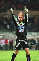 1999.05.18<br>LASK - Sturm<br>Sidorczuk jubelt �ber seinen ersten gehaltenen Elfer