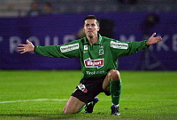 22.10.2000<br>Austria - FC Tirol<br>GILEWICZ Radoslav<br>beschwert sich bei H�rtnagl �ber nicht gegebenen Pa�<br>82. Minute