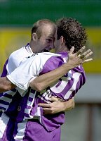 31.08.2002<br>Rapid - Salzburg/2:2(2:2)<br>LAESSIG Heiko gratuliert KIRCHLER Roland zum 2:0<br>23. Minute