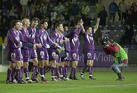 29.11.2003<br>Austria - Admira/5:1 (3:0)<br>Austrianer beim Siegesjubel vor Westtrib�ne