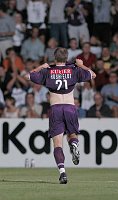 06.08.2003<br>Austria - Mattersburg/3:0(1:0)<br>RUSHFELDT Sigurd, beim Jubel �ber sein Tor zum 3:0