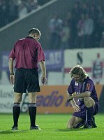 10.09.2003<br>Austria - Pasching/1:0 (0:0)<br>VERLAAT Frank (Austria)<br>HOFMANN Louis (Schiri)<br>90.(+1)Minute