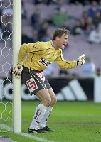 04.10.2003<br>Rapid - Salzburg/1:0 (0:0)<br>ARZBERGER Heinz richtet die Mauer ein<br>72. Minute