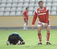 28.08.2004<br>Admira - GAK/2:0 (0:0)<br>SZAMOTULSKI Grzegorz (Admira)<br>KOLLMANN Roland (GAK)<br>der Herr und sein Meister - die Dritte<br>85. Minute