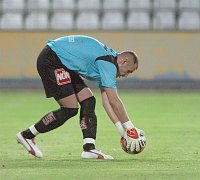 28.08.2004<br>Admira - GAK/2:0 (0:0)<br>SZAMOTULSKI Grzegorz, mit dem Ball auf Du und Du<br>91. Minute