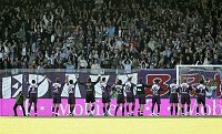 26.09.2004<br>Austria - Sturm Graz/3:0 (2:0)<br>Austriaspieler vor Westtrib�ne