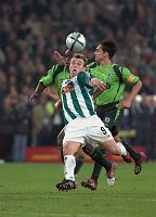 30.09.2004<br>Rapid - Sporting Lissabon/0:0<br>LAWAREE Axel (Rapid)<br>ENAKARHIRE, BARBOSA (Lissabon)<br>90. Minute