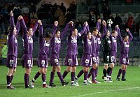 16.10.2004<br>Austria - Mattersburg/2:0 (2:0)<br>Mannschaft vot Westtrib�ne