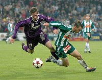 24.10.2004<br>Rapid - Austria/1:1 (0:0)<br>HOFMANN Steffen (Rapid)<br>VACHOUSEK Stepan (Austria)<br><br>87. Minute