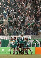 19.03.2005<br>Rapid - GAK/1:0 (0:0)<br>Jubel �ber das Siegestor durch Lawaree<br>82. Minute