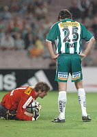 07.08.2004<br>Rapid - Salzburg/0:0<br>KINCL Marek (Rapid)<br>ARZBERGER Heinz (Salzburg)<br>nach Kopfballtorchance von Lawaree<br>87. Minute
